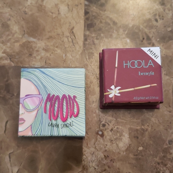 Benefit Other - 💕 H/P 💕1 Mini Hoola Bronzer & a MOODS Eyeshadow